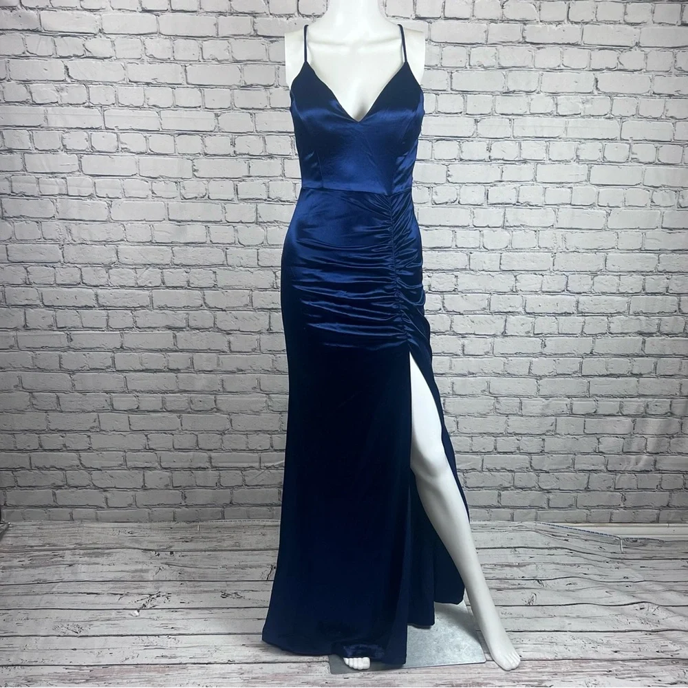 NWT Windsor Navy Lace Gown - Picture 1 of 9